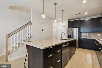22318 Roanoke Rise Terrace in Ashburn, VA - Building Photo - Building Photo