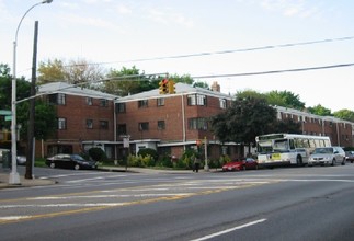 214-01-214-47 Hillside Ave in Queens Village, NY - Building Photo - Building Photo