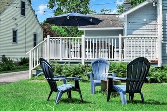 10 Ritchie Pl in Saratoga Springs, NY - Foto de edificio - Building Photo