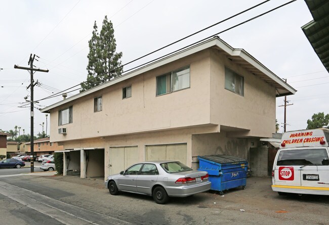 12202 Haster St in Garden Grove, CA - Foto de edificio - Building Photo