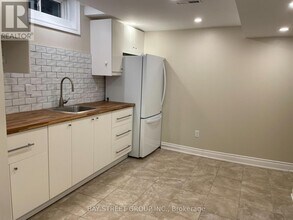 41 Couperthwaite Crescent in Markham, ON - Building Photo - Building Photo