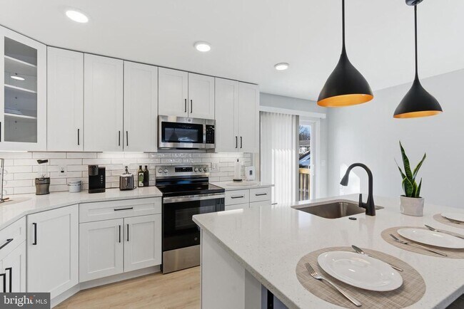 7872 Bastille Pl in Severn, MD - Building Photo - Building Photo