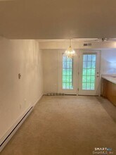 18 Gaylor Dr in Monroe, CT - Building Photo - Building Photo
