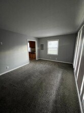 635 N Hazelwood Ave in Youngstown, OH - Building Photo - Building Photo