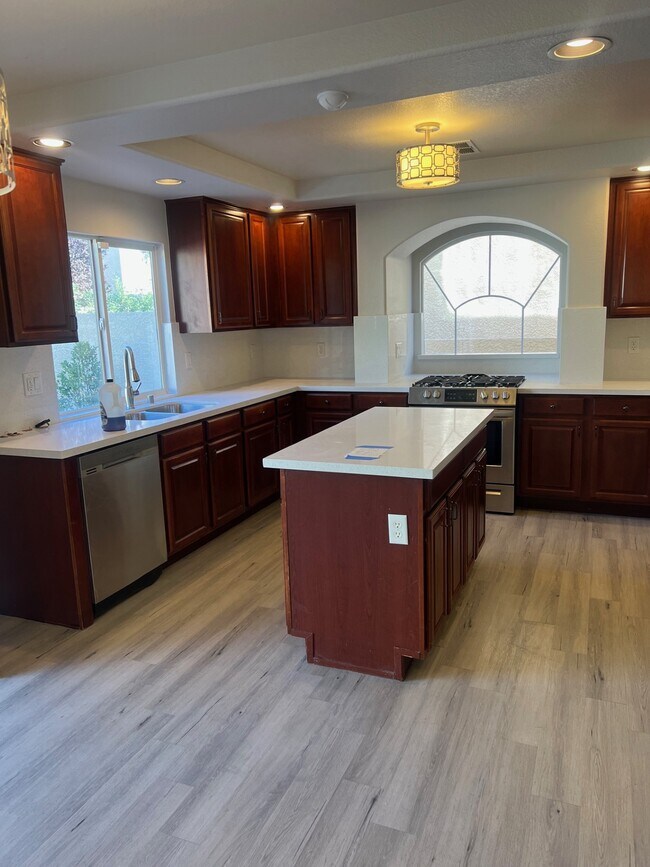 10760 Teton Village Ct in Henderson, NV - Foto de edificio - Building Photo