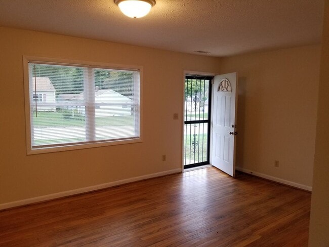 619 Miriam Ave in Rockford, IL - Building Photo - Building Photo