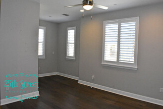 2536 Villa Terrace Ln in Sacramento, CA - Building Photo - Building Photo