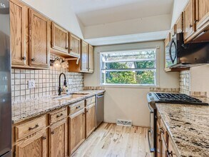 2444 S Ellis St in Lakewood, CO - Building Photo - Building Photo