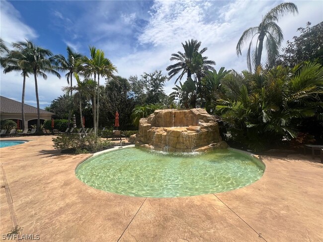 817 Regency Reserve Cir in Naples, FL - Building Photo - Building Photo