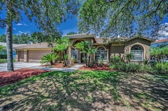 1516 E Lake Woodlands Pkwy in Oldsmar, FL - Building Photo - Building Photo