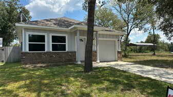 24735 Waterford St in Hempstead, TX - Building Photo