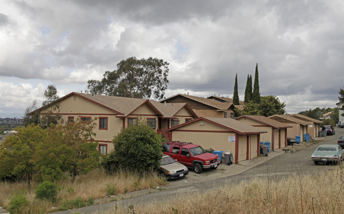 341 Avian Dr in Vallejo, CA - Foto de edificio