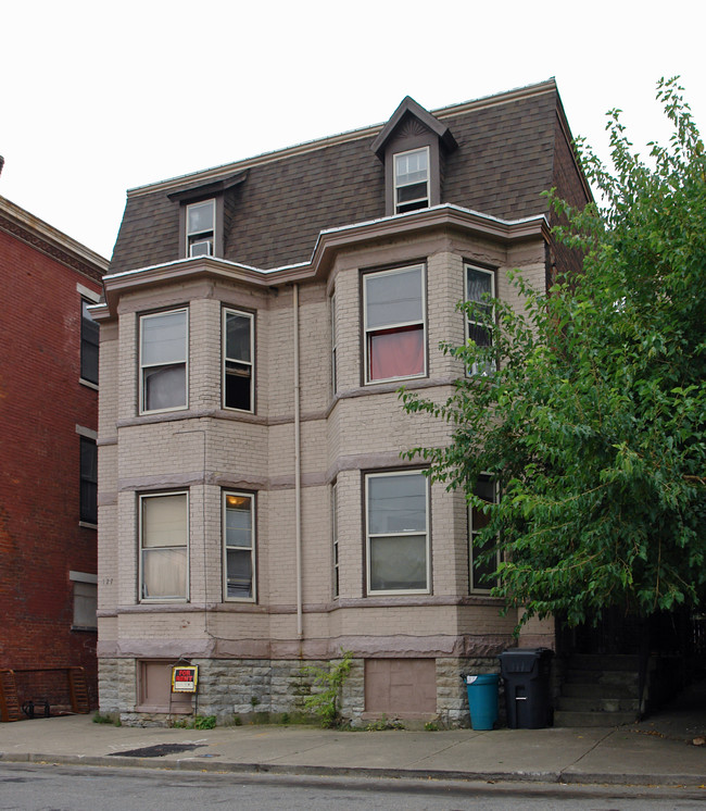 125-127 E 8th St in Covington, KY - Foto de edificio - Building Photo