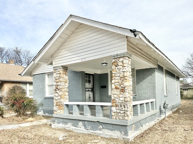 874 Garland St in Memphis, TN - Foto de edificio - Building Photo