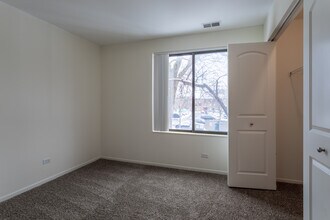 Fifteen98 in Naperville, IL - Building Photo - Building Photo