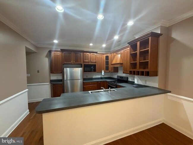 107 N High St in Millville, NJ - Foto de edificio - Building Photo