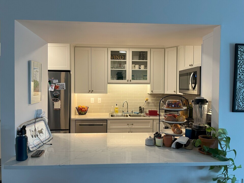 1-6 Meadow Ln, Unit 7-4 in Lenox, MA - Building Photo