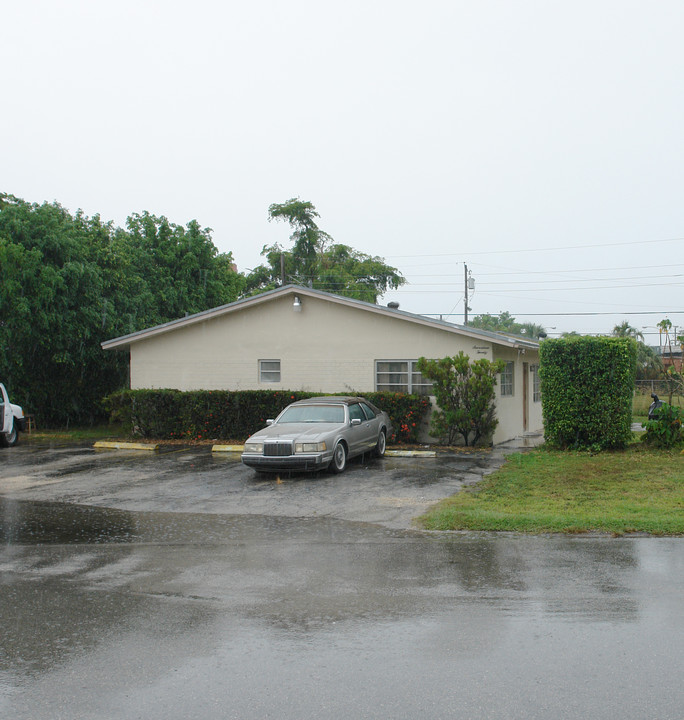 1710-1720 NW 3rd Ave in Fort Lauderdale, FL - Building Photo