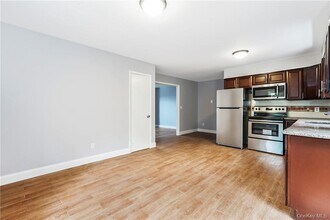 30 Palisade St in Dobbs Ferry, NY - Building Photo - Building Photo