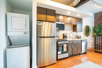 Landmark at Marshall Broad in Richmond, VA - Building Photo - Interior Photo