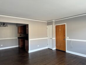 5041 N East River Rd in Norridge, IL - Building Photo - Building Photo