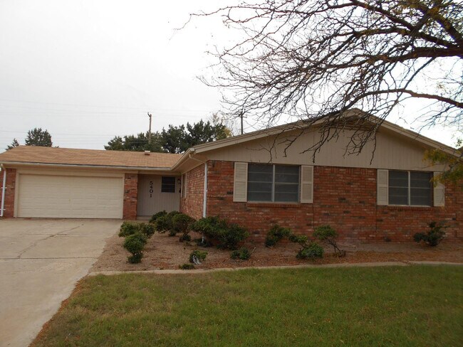 5401 14th St in Lubbock, TX - Building Photo - Building Photo