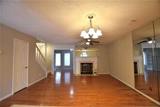 2125 Fairways Ct in Kennesaw, GA - Building Photo - Building Photo