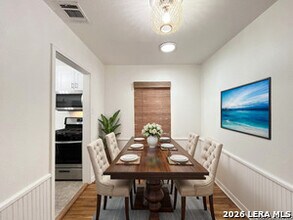 2319 Burnet St in San Antonio, TX - Building Photo - Building Photo