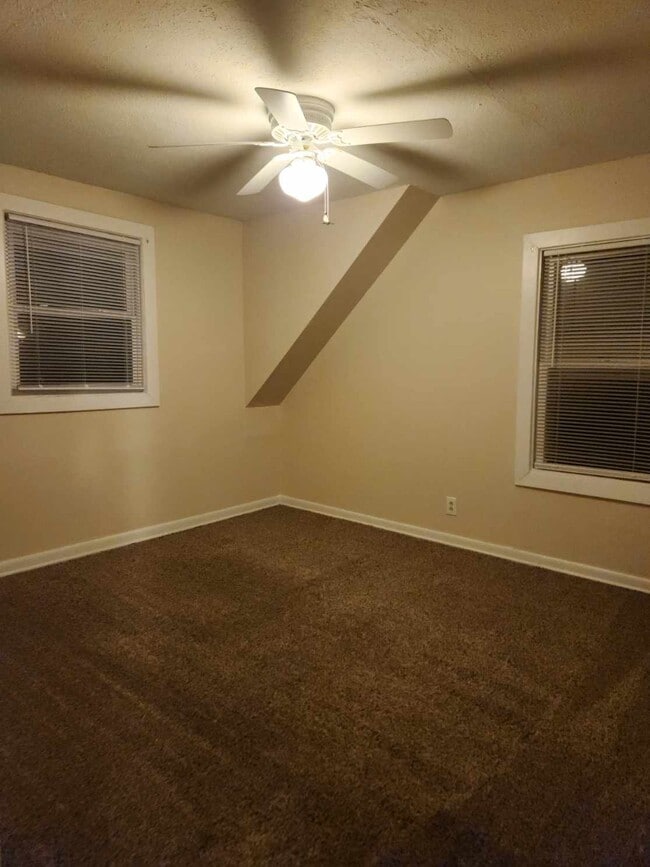 1409 8th St NW in Canton, OH - Foto de edificio - Building Photo