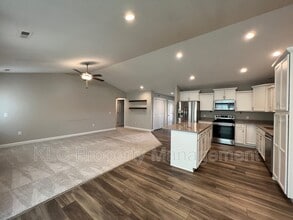 2307 Redmond Ave in Des Moines, IA - Building Photo - Building Photo