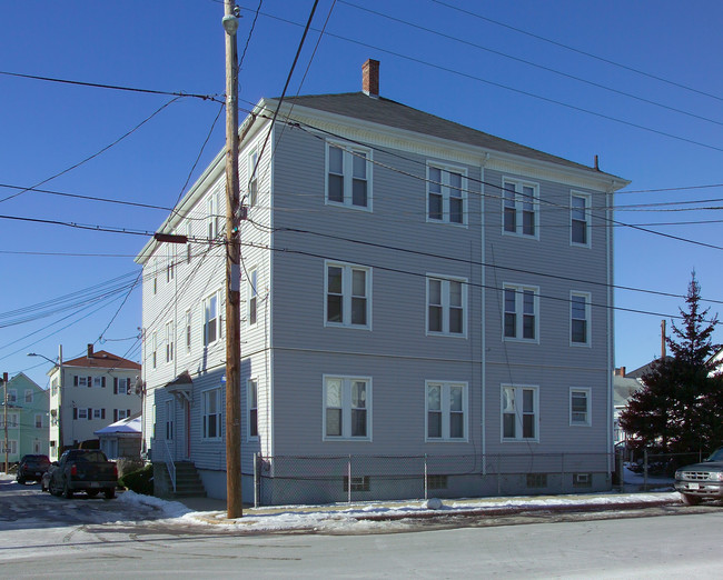 83 Quarry St in Fall River, MA - Foto de edificio - Building Photo