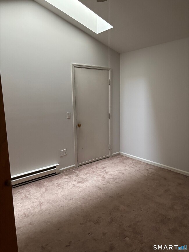 31 Railroad St in Canaan, CT - Building Photo - Building Photo