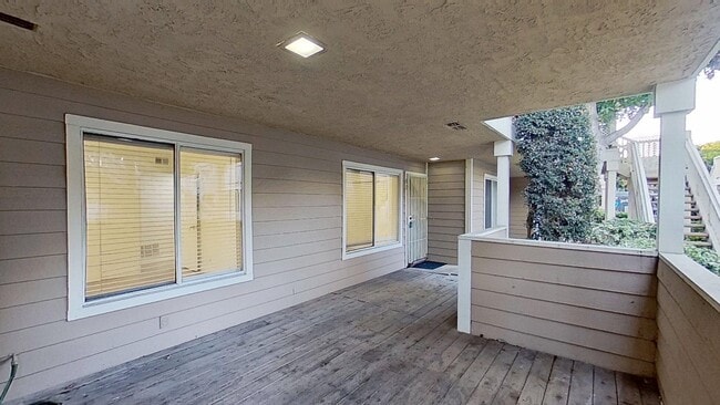 property at 12572 Fieldstone Ln