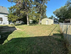 1028 Dawson St in Waterloo, IA - Building Photo - Building Photo
