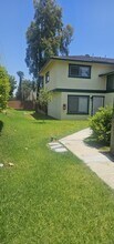 204 Grayson Way, Unit # C in Upland, CA - Building Photo - Building Photo