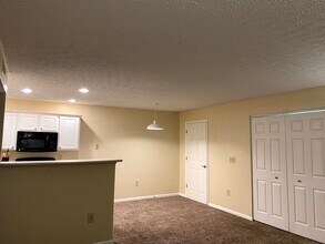5531 Cedar Spgs, Unit 5531 in Columbus, OH - Foto de edificio - Building Photo