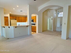 374 W Oriole Way in Chandler, AZ - Foto de edificio - Building Photo