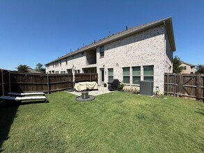 640 Hutchinson Ln in Lewisville, TX - Building Photo - Building Photo