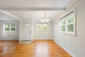 3215 SE 53rd Ave in Portland, OR - Building Photo - Building Photo