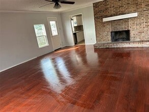 2525 Crown Cir in Garland, TX - Building Photo - Building Photo