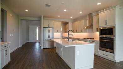 12182 Eastmoor Dr in Winter Garden, FL - Building Photo - Building Photo