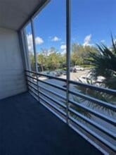 1407 NE 56th St, Unit 201 in Fort Lauderdale, FL - Building Photo - Building Photo