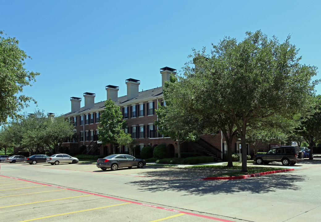 Northbridge in The Village Townhomes in Dallas, TX - Building Photo