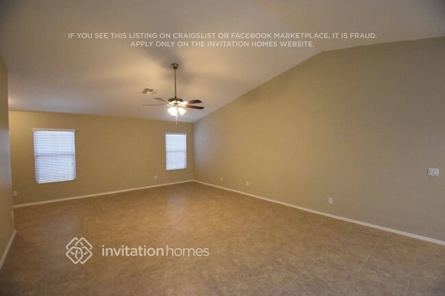 4685 E Alamo St in San Tan Valley, AZ - Foto de edificio - Building Photo