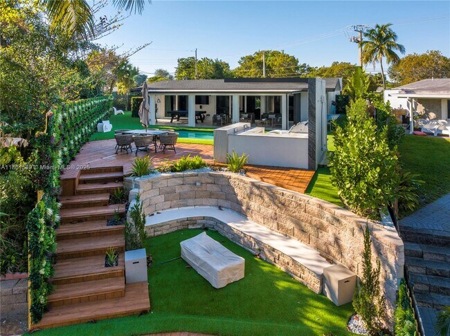 2406 Nassau Ln in Fort Lauderdale, FL - Building Photo - Building Photo