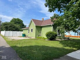 448 W King St in Franklin, IN - Building Photo