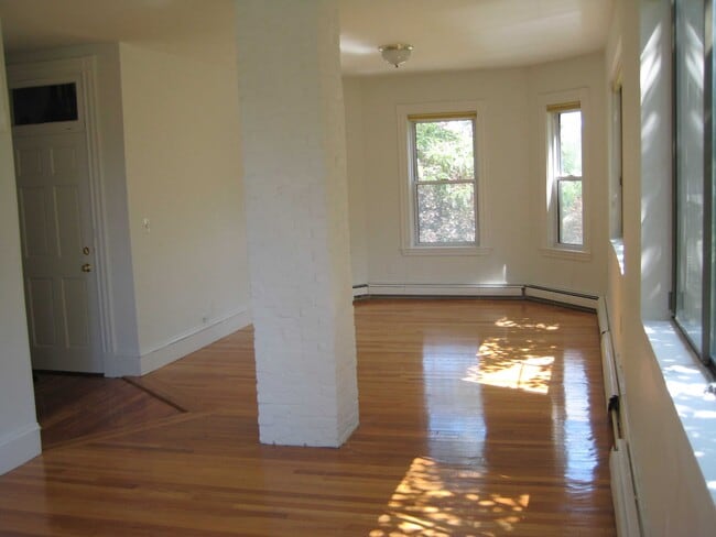 71 Putnam Ave, Unit #2 in Cambridge, MA - Foto de edificio - Building Photo