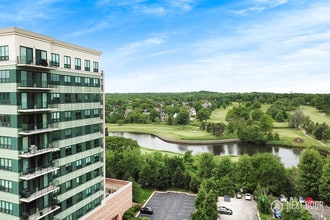 6420 Double Eagle Dr in Woodridge, IL - Building Photo - Building Photo