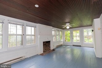 304 W German St in Shepherdstown, WV - Building Photo - Building Photo