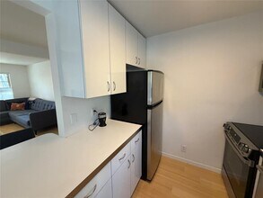 300 Crockett St in Austin, TX - Building Photo - Building Photo